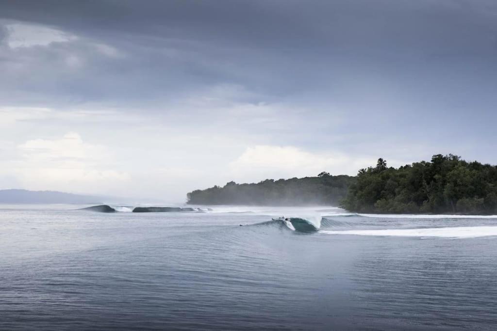 Pinang Island - Private Island Sea View Bungalows Singkil  Екстер'єр фото