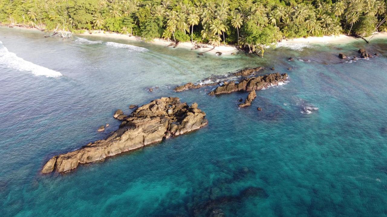 Pinang Island - Private Island Sea View Bungalows Singkil  Екстер'єр фото