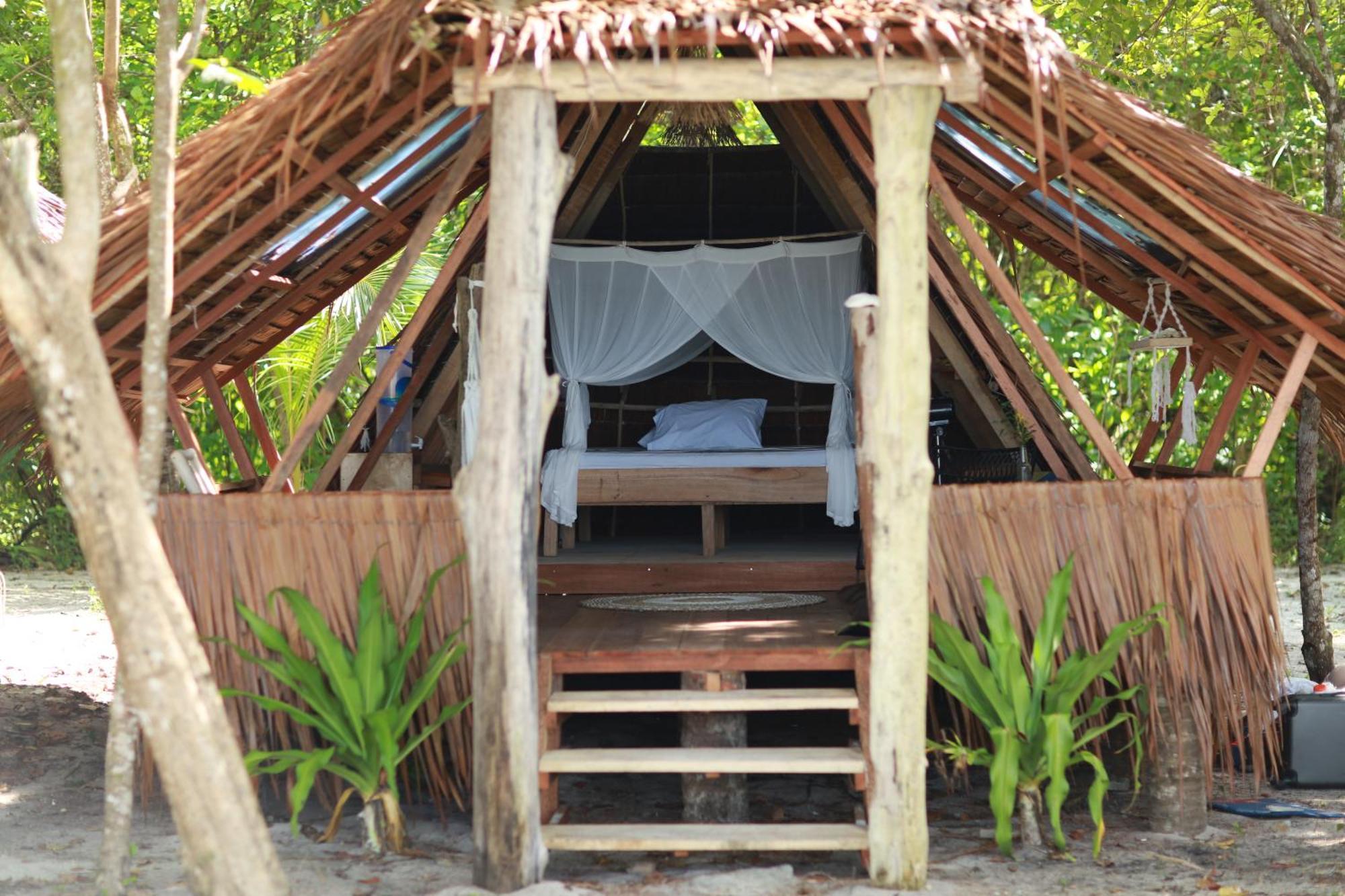 Pinang Island - Private Island Sea View Bungalows Singkil  Екстер'єр фото