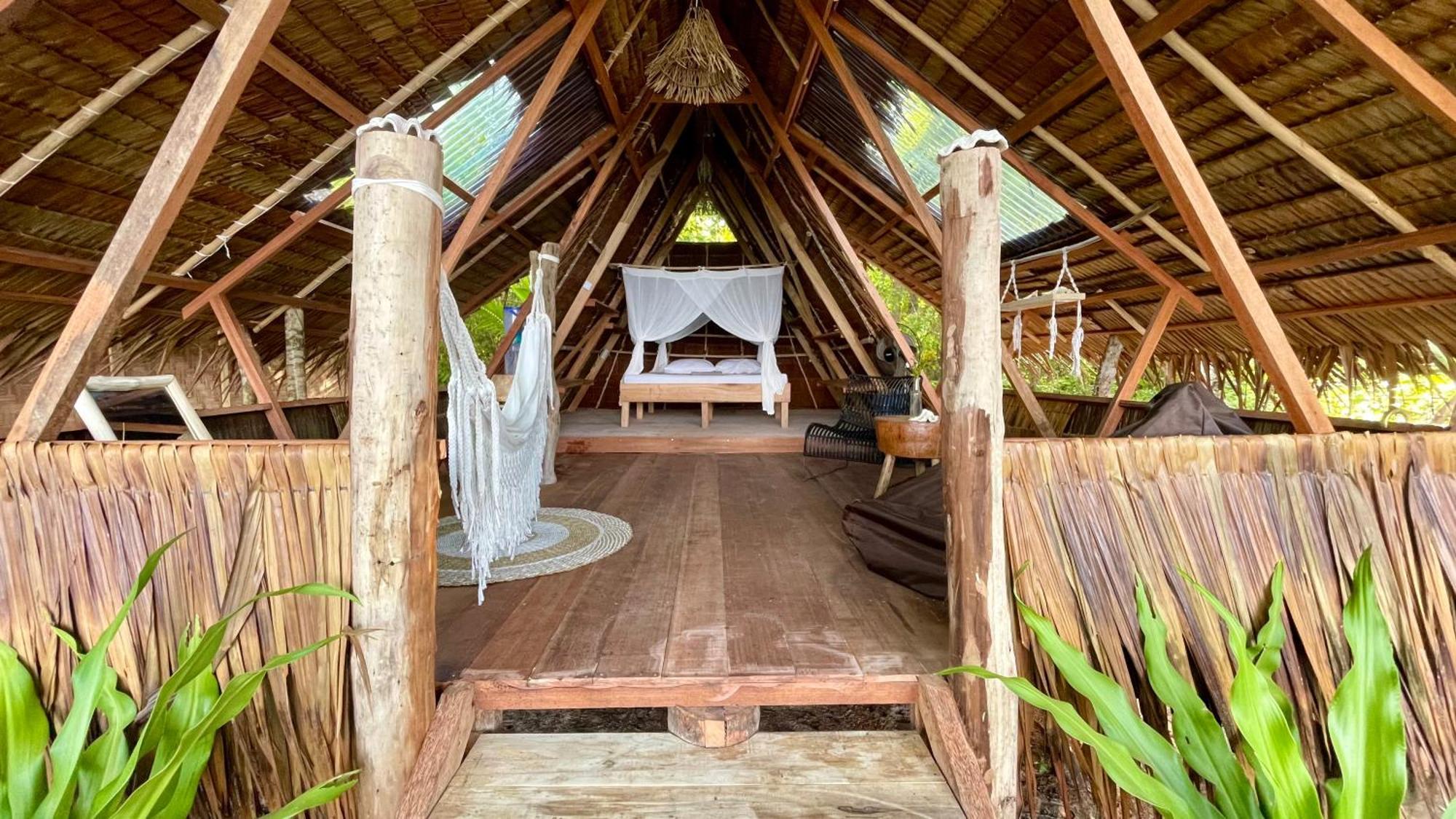 Pinang Island - Private Island Sea View Bungalows Singkil  Номер фото