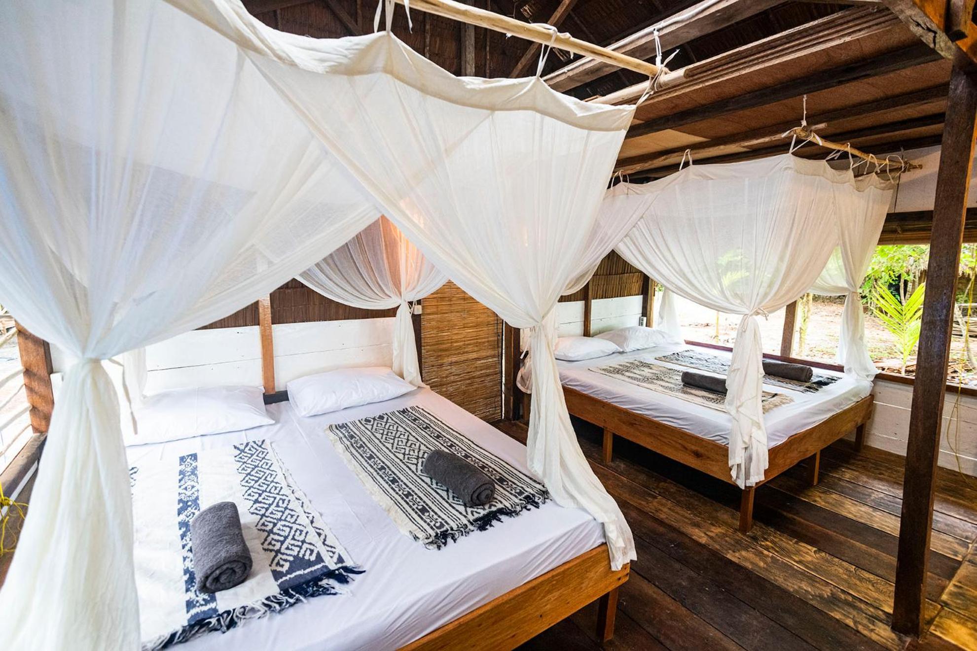 Pinang Island - Private Island Sea View Bungalows Singkil  Екстер'єр фото